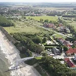 Kompleks wypoczynkowy O R K A Pool , Beach And Sea 300 M Trzęsacz