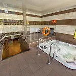 O R K A Pool , Beach And Sea 300 M Тшенсач