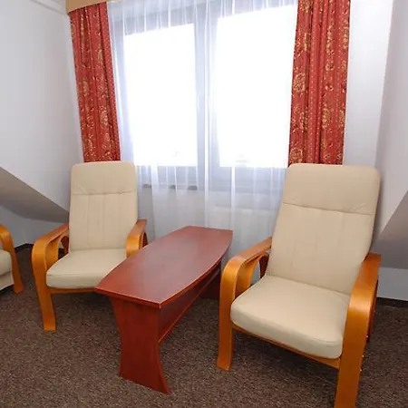 Kompleks wypoczynkowy O R K A Pool , And Sea 300 M 3*
