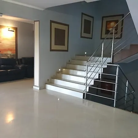Kompleks wypoczynkowy O R K A Pool , And Sea 300 M 3*