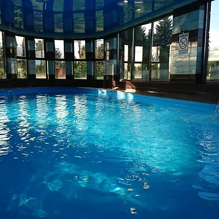 Kompleks wypoczynkowy O R K A Pool , And Sea 300 M Trzęsacz